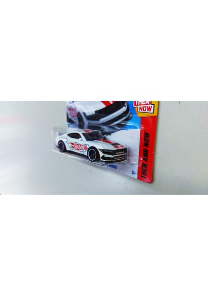 Ford Mustang Dark Horse ( 2025 Seri Model Araba ) modelleri