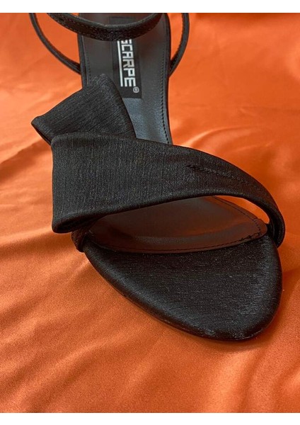 LES04 Renk Siyah Önü Arkası Açık Bantlı Kadın Topuklu Stiletto indirimleri