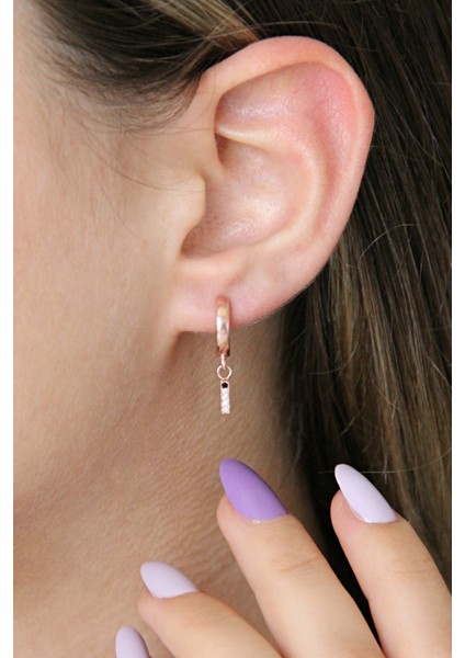 I Harfi Sallantılı 925 Ayar Gümüş Rose Tek Küpe - 12084002