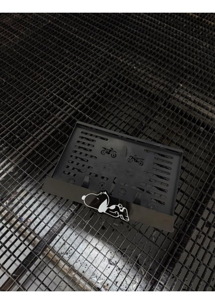 Yatan Köpek Motor Pleksi Plakalık fiyatları