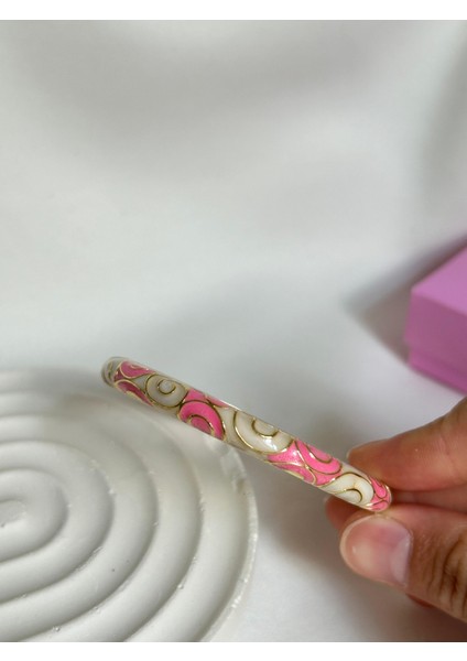 Renkli Mineli Bilezik Taşlı Mineli Sedefli Altın Renk Bileklik Sevgiliye Kız Arkadaşa Hediye Kutulu