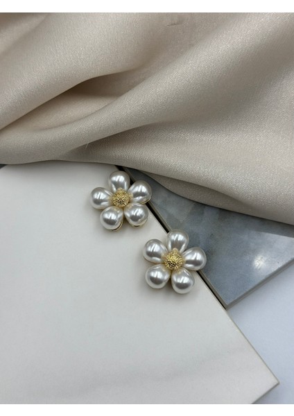 Gold Detaylı Inci Taşlı Papatya Model Küpe fiyatları