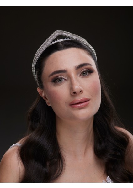 Inci ve Kristal Detaylı ve Desenli Gelin Tacı Zarif Saç Aksesuarı modelleri