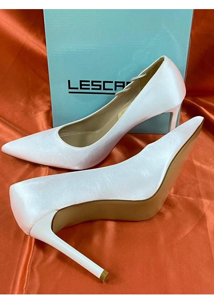 LES09 Beyaz Kadın Topuklu Ayakkabı Yılan Detaylı Stiletto indirimleri