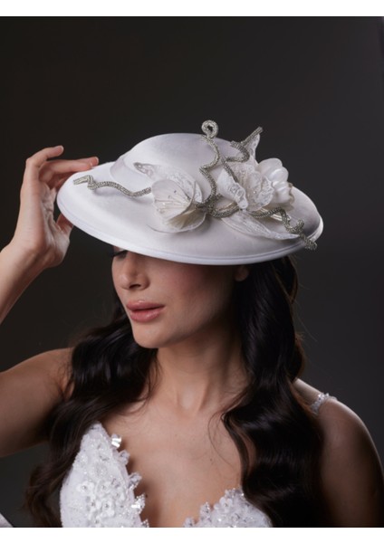 Kelebek ve Kristal Detaylı Beyaz Gelin, Nikah, Nişan, Özel Davet Şapkası modelleri