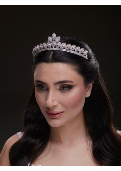 Damla Taşlı Kristal Gelin Tacı – Zarif ve Asil Tasarım fiyatları