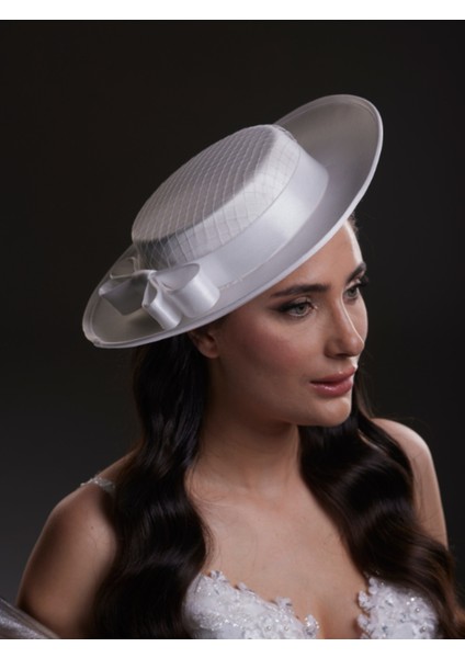Ince Fiyonk ve File Detaylı Zarif Beyaz Gelin, Nikah, Nişan, Özel Davet Şapkası fiyatları
