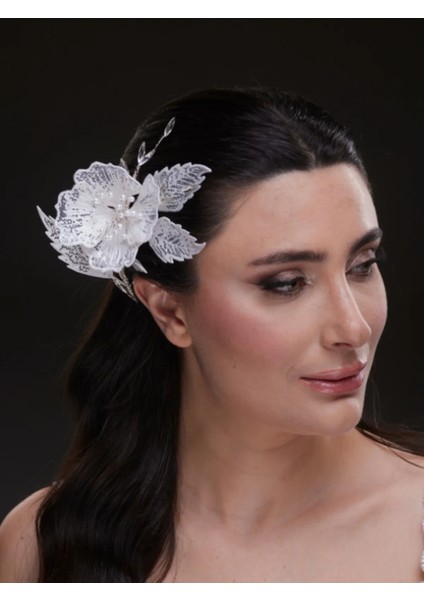 Dantel Yaprak ve Çiçek Desenli Incili Yan Toka Gelin Saç Aksesuarı