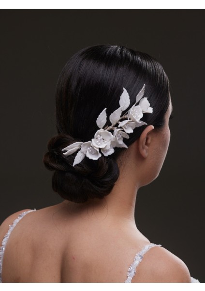Yaprak ve Çiçek Desenli Incili Düşük Topuz Gelin Saç Aksesuarı