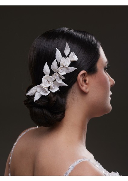 Yaprak ve Çiçek Desenli Incili Düşük Topuz Gelin Saç Aksesuarı modelleri