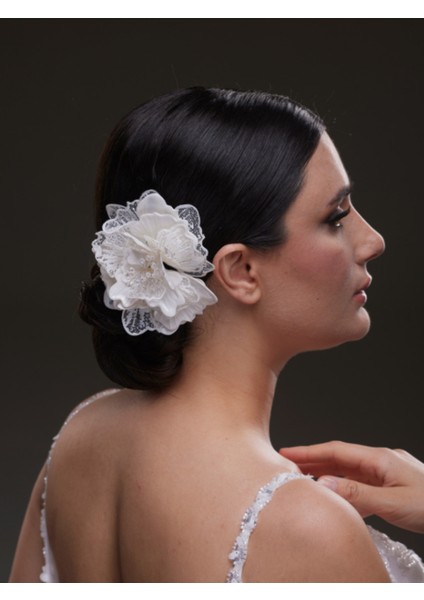 Dantel ve Incili Çiçek Gelin Saç Aksesuarı