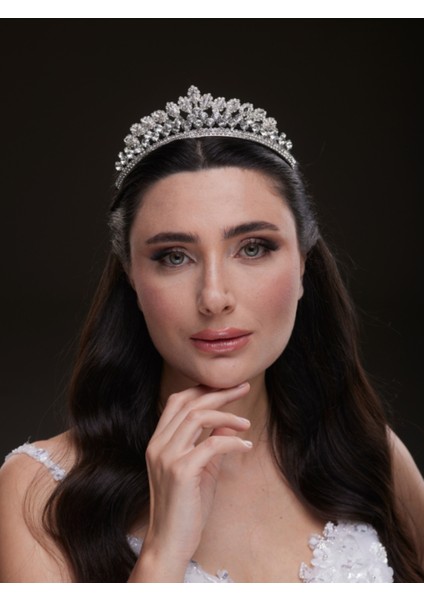 Kristal Damla Taşlı Gelin Tacı – Zarif ve Işıltılı Tasarım fiyatları
