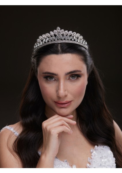 Kristal Damla Taşlı Gelin Tacı – Zarif ve Işıltılı Tasarım modelleri