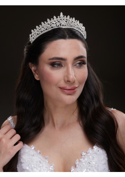 Ince Kristal Taşlı Gelin Tacı – Zarif ve Işıltılı Prenses Model fiyatları