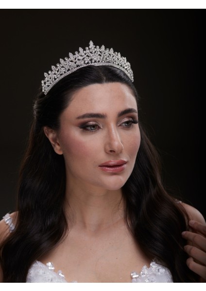 Ince Kristal Taşlı Gelin Tacı – Zarif ve Işıltılı Prenses Model modelleri