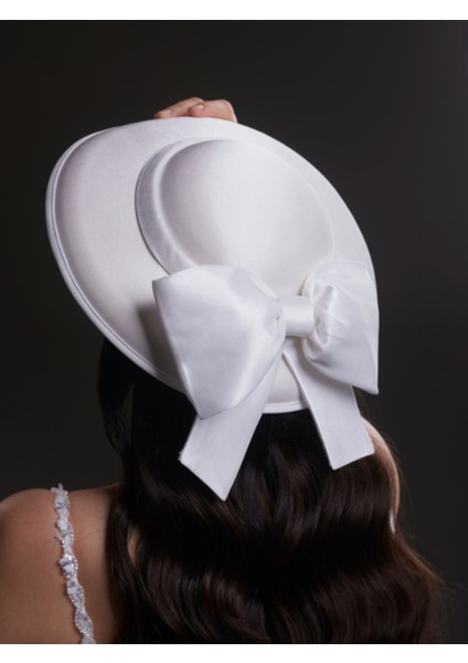 Büyük Fiyonk Detaylı Klasik Beyaz Gelin, Nikah, Nişan, Özel Davet Şapkası modelleri