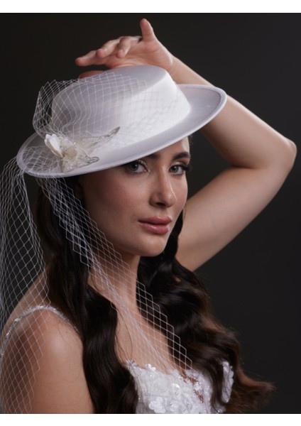 Tül ve Kelebek Detaylı Beyaz Gelin, Nikah, Nişan, Özel Davet Şapkası fiyatları
