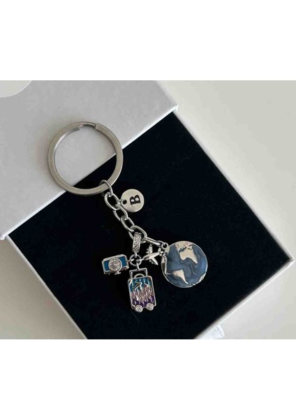 Iki Harfli Dünya Anahtarlık Gümüş Bavul