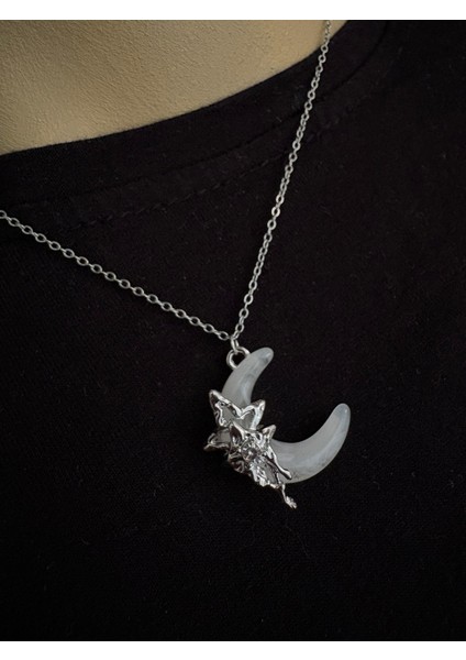 Çelik Yıldız ve Ay Figürlü Gümüş Renk Kolyeler