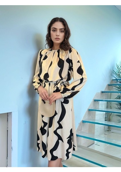 Kadın Uzun Kollu Bisiklet Yaka Geometrik Desenli Midi Dalgıç Elbise