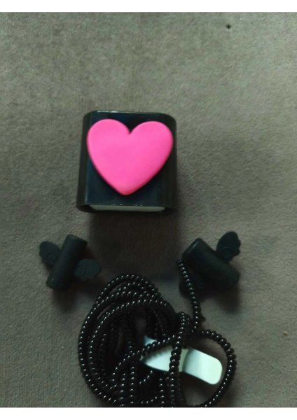 18/20 W Şarj Cihazı Uyumlu Figürlü Şarj Cihazı Koruma Seti Pembe Kalp Figürlü