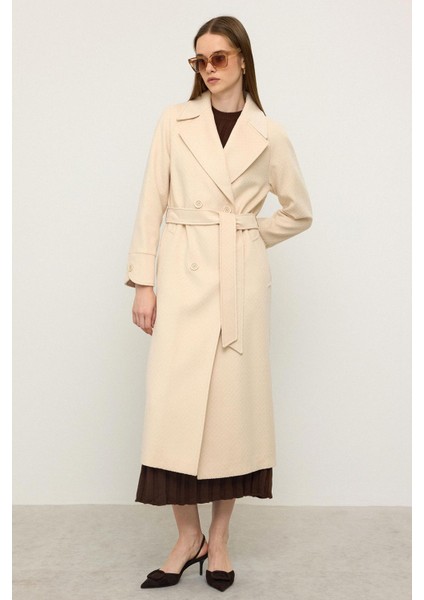 Reglan Kol Pelerin Detaylı Kendinden Desenli Limited Edition Kaban Krem 3141 modelleri