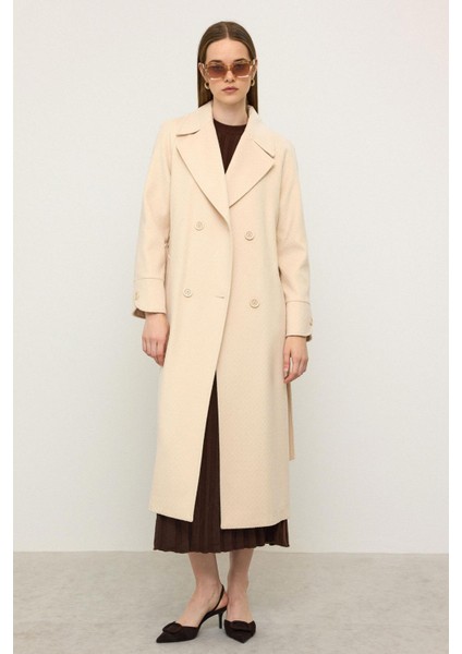 Reglan Kol Pelerin Detaylı Kendinden Desenli Limited Edition Kaban Krem 3141 indirimleri