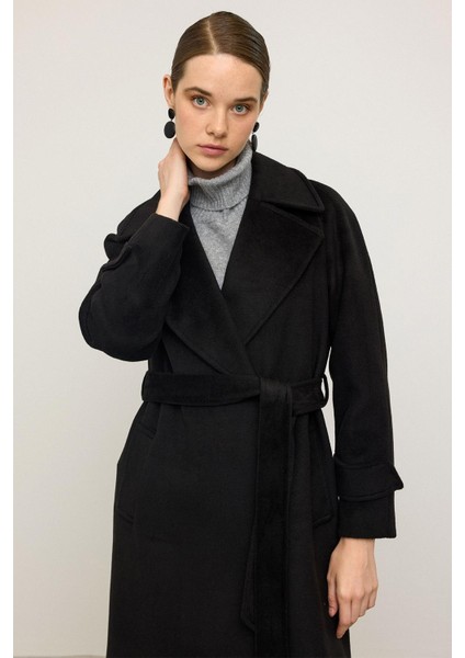 Reglan Kol Çıt Çıt Kapamalı Ara Boy Kaban Siyah 3145 fırsatları