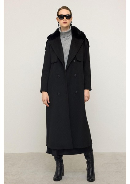 Çıkabilir Kürklü Kendinden Desenli Limited Edition Kaban Siyah 3127