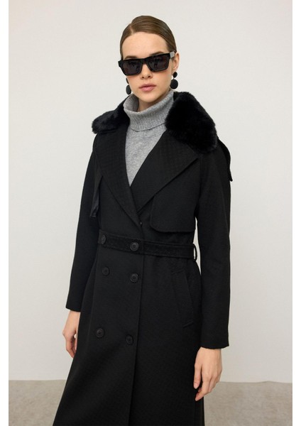 Çıkabilir Kürklü Kendinden Desenli Limited Edition Kaban Siyah 3127 modelleri