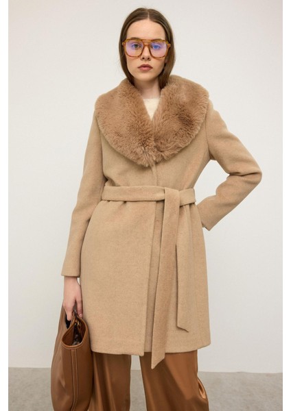 Şal Yaka Kürklü Belden Bağlamalı Kaban A.kamel 3093 modelleri