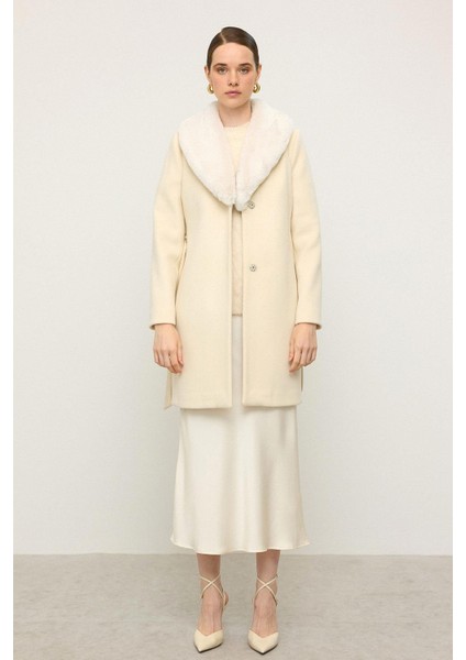 Şal Yaka Kürklü Belden Bağlamalı Kaban Ekru 3093