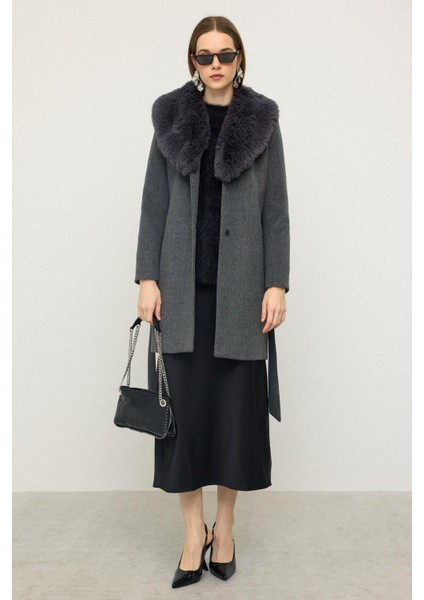 Şal Yaka Kürklü Belden Bağlamalı Kaban Koyu Gri 3093