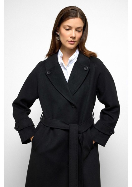 Punto Dikiş Detaylı Arkası Plikaşeli Ara Boy Kaşmir Kaban Siyah 3113 modelleri