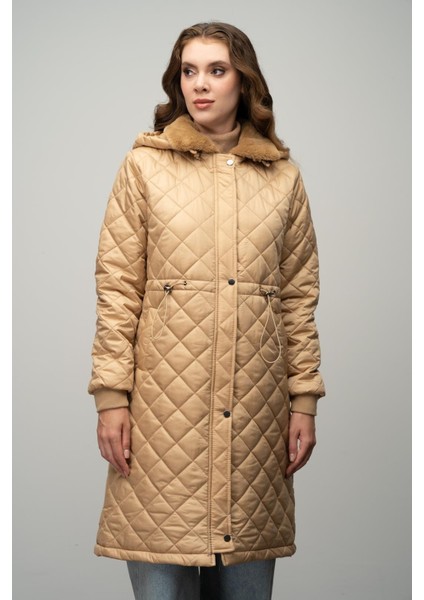Çıkabilir Kapüşonlu Yakası Kürk Detaylı Kapitone Mont Kamel 6624 modelleri