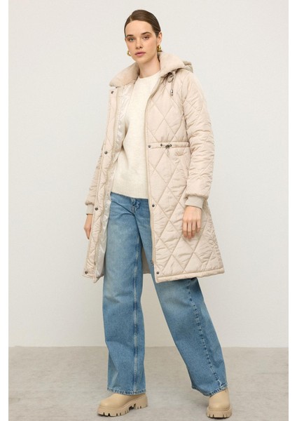 Çıkabilir Kapüşonlu Yakası Kürk Detaylı Kapitone Mont Taş 6624 fiyatları