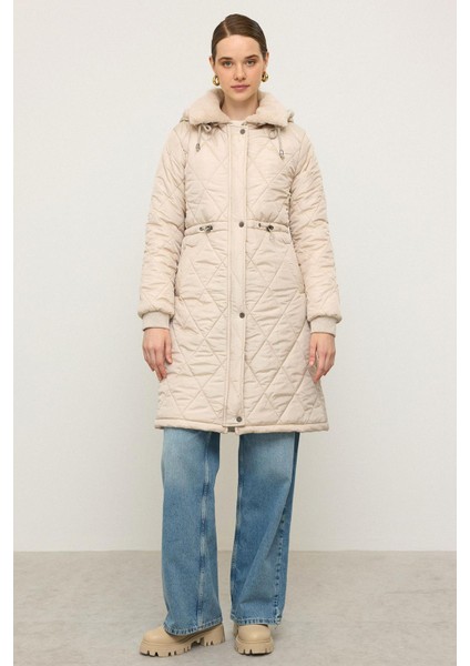 Çıkabilir Kapüşonlu Yakası Kürk Detaylı Kapitone Mont Taş 6624 indirimleri