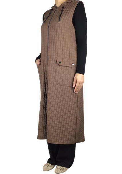 Önü Fermuarlı Kapüşonlu Üstten Cepli Kapitone Yelek modelleri