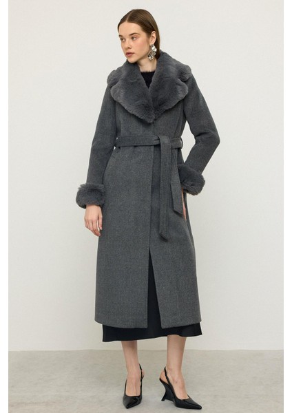 Ceket Yaka Yakası ve Kolları Çıkabilen Kürklü Uzun Kaban Koyu Gri 3088