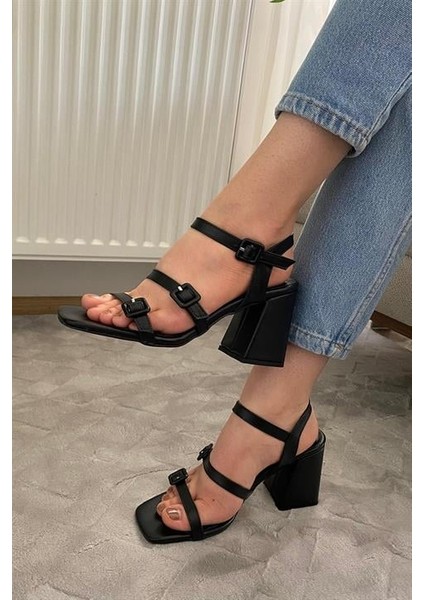 Kadın Siyah Cilt Üç Tokalı 9 cm Kalın Topuklu Aykkabı fiyatları