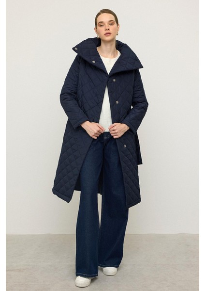 Çıkabilen Kapüşonlu Devrik Yaka Kapitone Mont Lacivert 6792