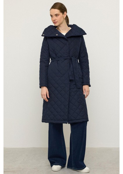 Çıkabilen Kapüşonlu Devrik Yaka Kapitone Mont Lacivert 6792 fiyatları