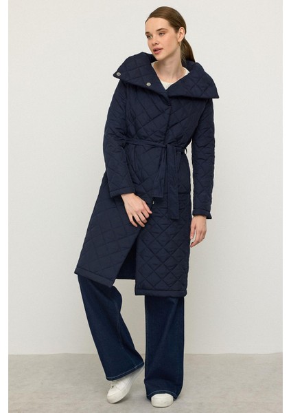 Çıkabilen Kapüşonlu Devrik Yaka Kapitone Mont Lacivert 6792 indirimleri