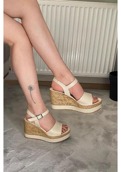 Kadın Bej Cilt Tek Bant Dolgu Taban Ayakkabı K-520 modelleri