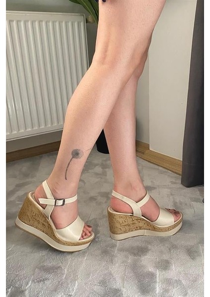 Kadın Bej Cilt Tek Bant Dolgu Taban Ayakkabı K-520 fırsatları