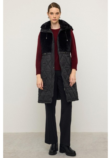 Çıkabiken Kapüşonlu Peluş Garnili Kapitone Yelek Siyah 8264