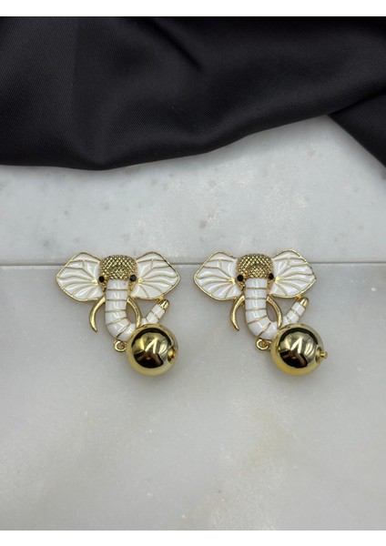 Beyaz Mineli Fil Figürlü Altın Gold Detaylı Tasarım Marka Model Sallantılı Çelik Küpe modelleri