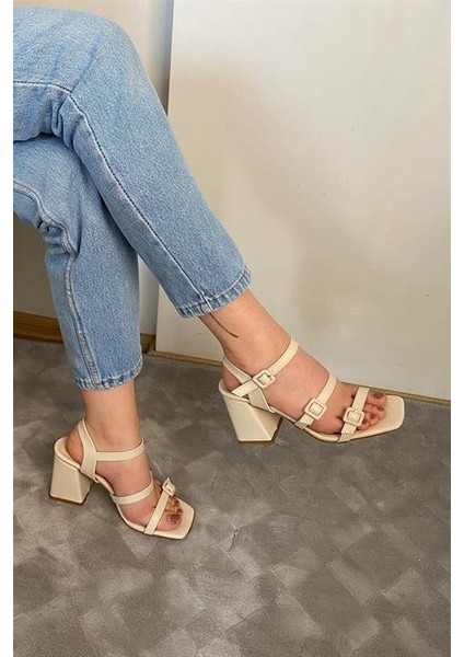 Kadın Krem Cilt Üç Tokalı 9 cm Kalın Topuklu Aykkabı fiyatları