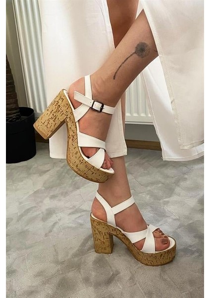 Kadın Beyaz Çapraz Bant 10 cm Platfom Topuklu Mantar Taban Ayakkabı & Sandalet K-800