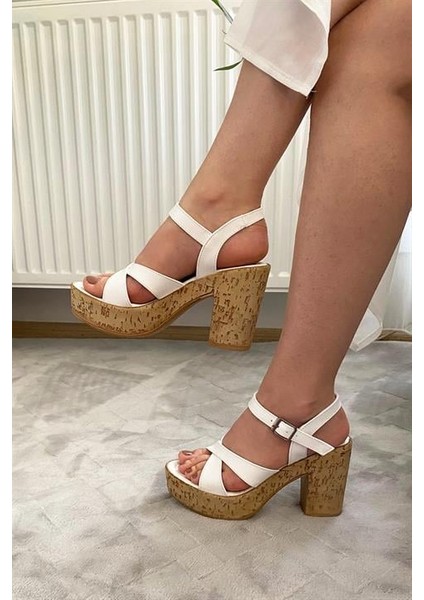 Kadın Beyaz Çapraz Bant 10 cm Platfom Topuklu Mantar Taban Ayakkabı & Sandalet K-800 modelleri